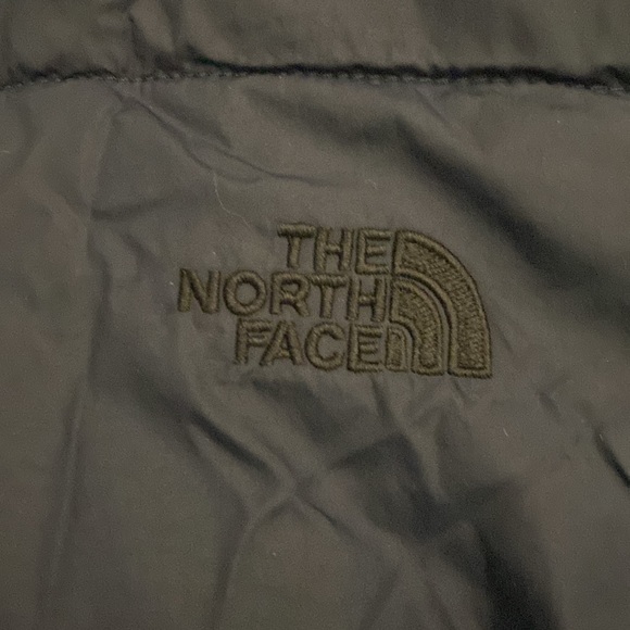 The North Face Puffer Jacket - Picture 2 of 4